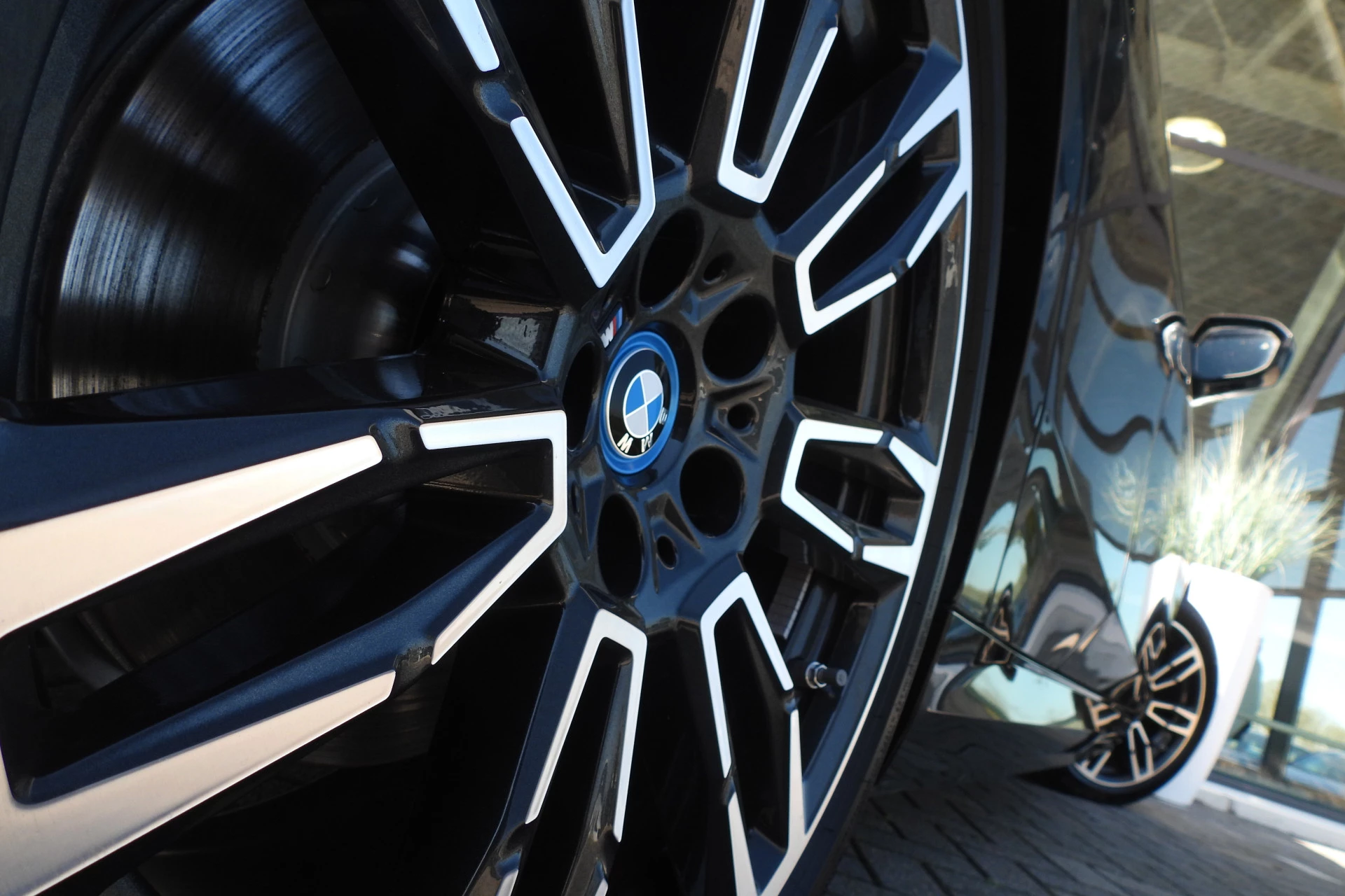 Hoofdafbeelding BMW i5