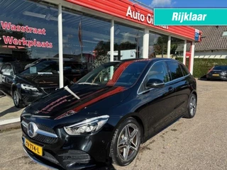 Hoofdafbeelding Mercedes-Benz B-Klasse Mercedes-Benz B-Klasse 180 Business Solution AMG, Camera, ACC, Carplay, Sportstoelen