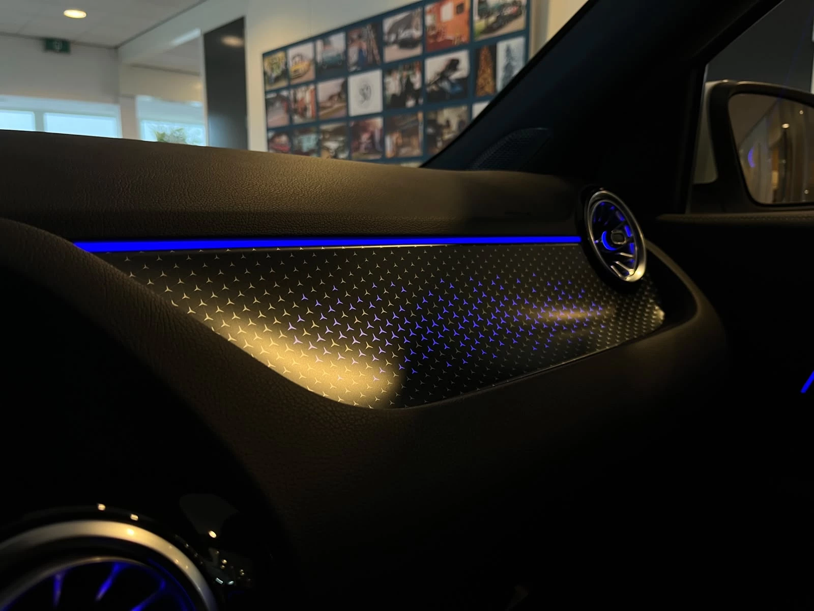Hoofdafbeelding Mercedes-Benz EQA