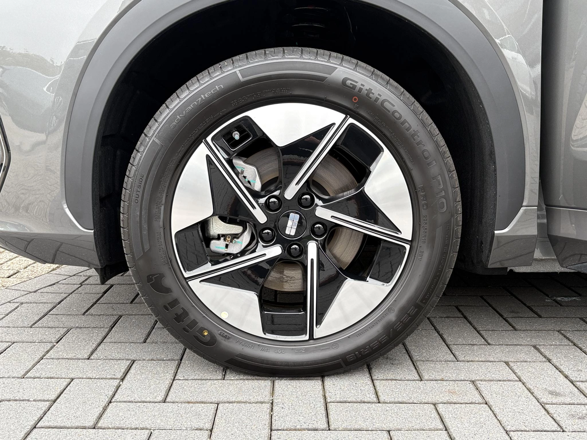 Hoofdafbeelding Geely E5