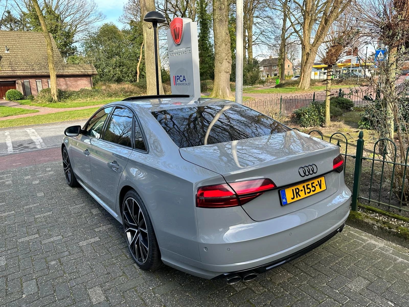 Hoofdafbeelding Audi A8