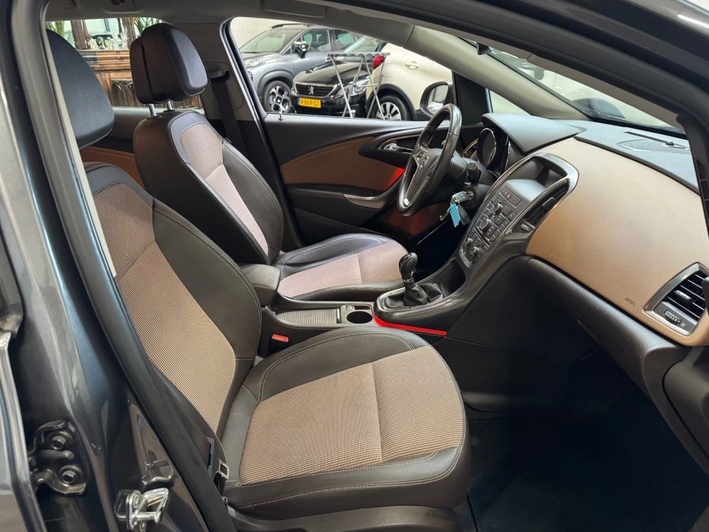 Hoofdafbeelding Opel Astra