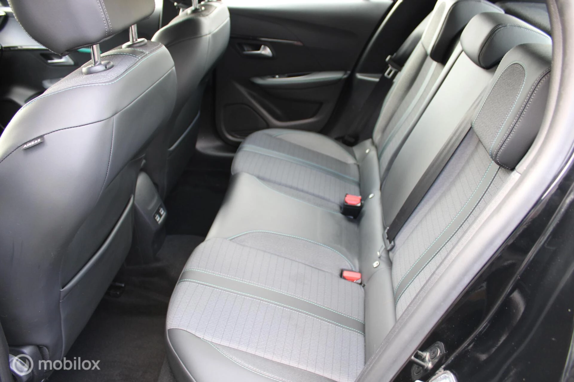 Hoofdafbeelding Peugeot e-208