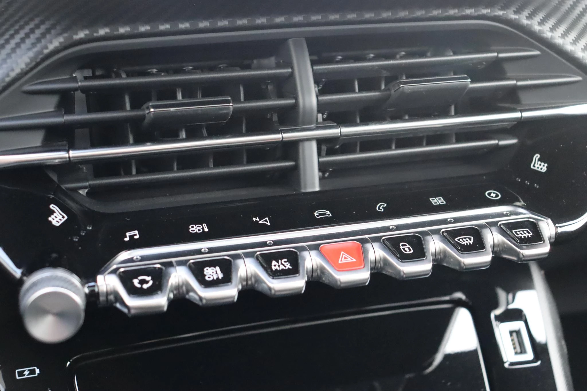 Hoofdafbeelding Peugeot e-2008