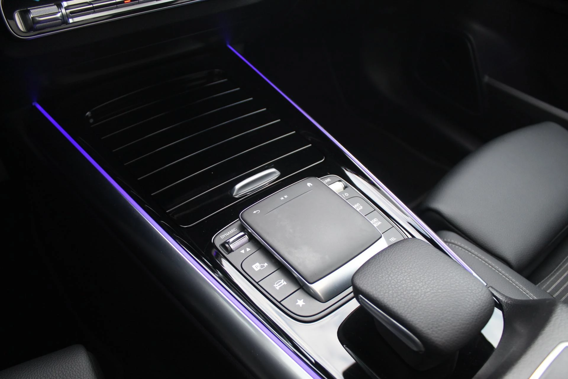 Hoofdafbeelding Mercedes-Benz EQA