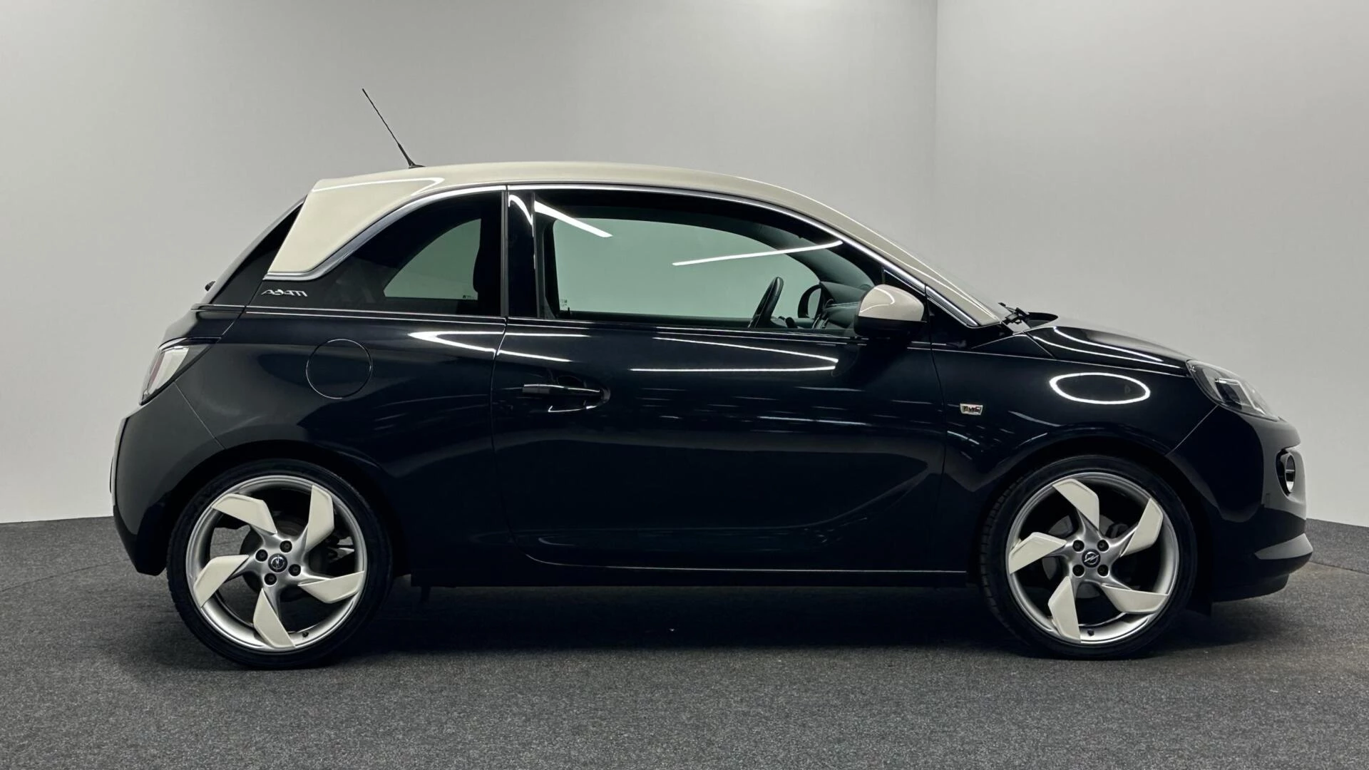Hoofdafbeelding Opel ADAM