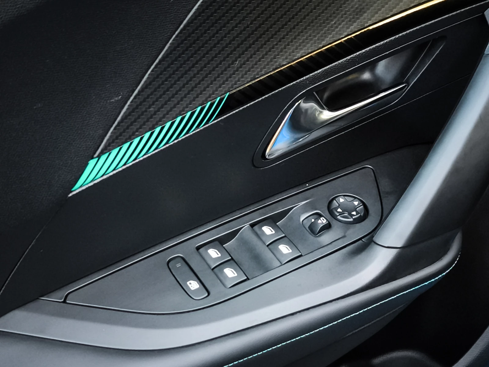 Hoofdafbeelding Peugeot e-2008