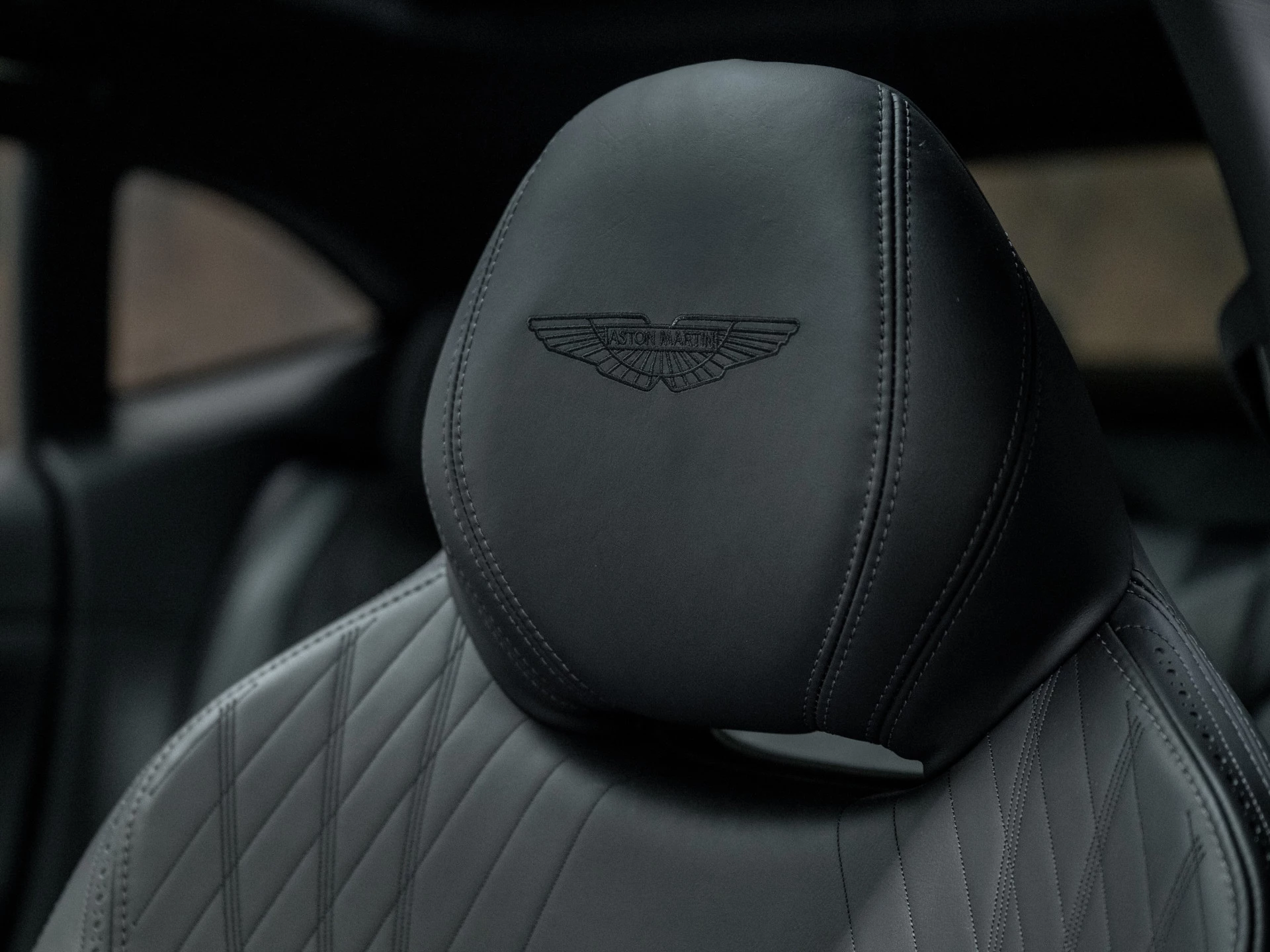 Hoofdafbeelding Aston Martin DBX