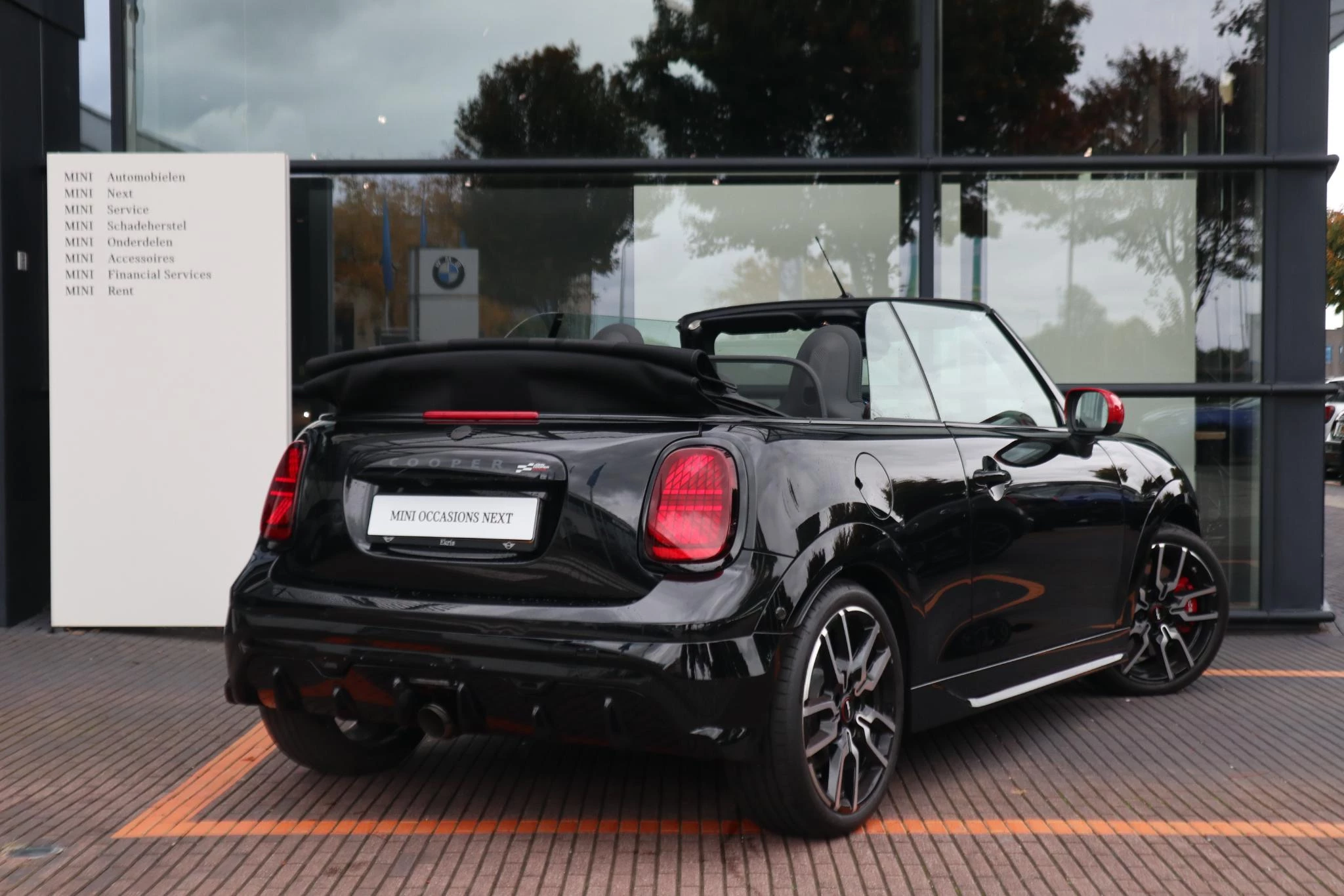 Hoofdafbeelding MINI Cabrio