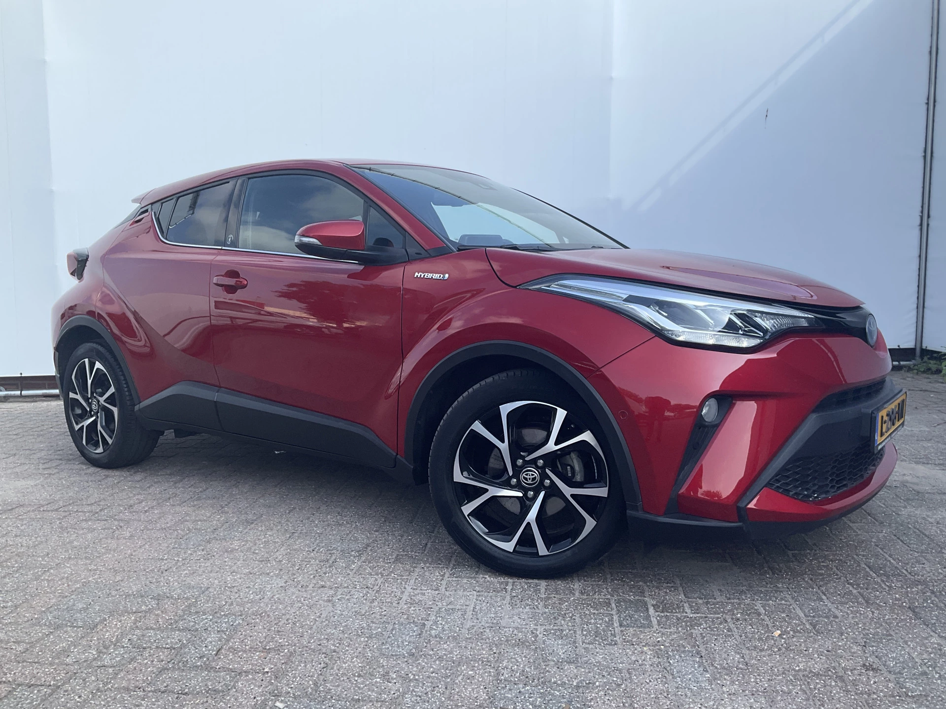 Hoofdafbeelding Toyota C-HR