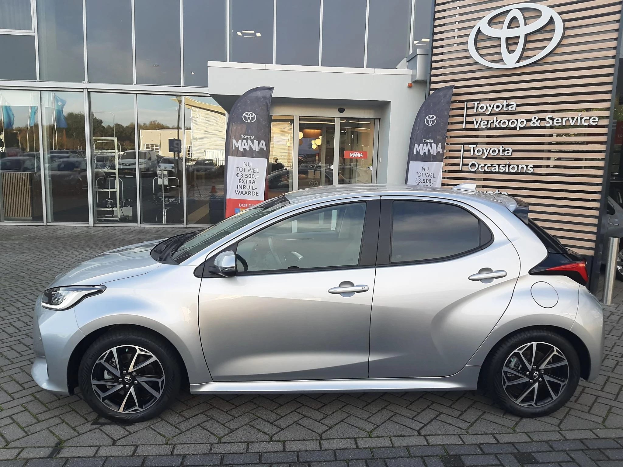 Hoofdafbeelding Toyota Yaris