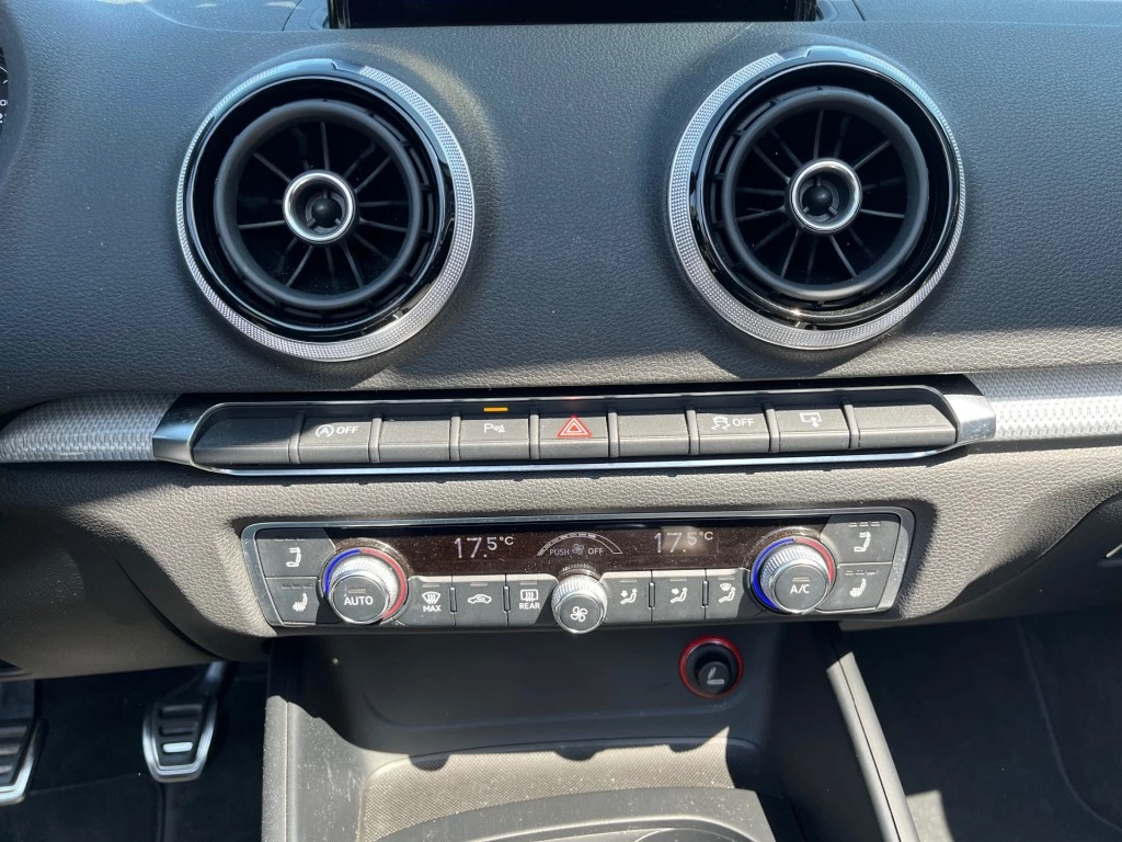 Hoofdafbeelding Audi Cabriolet