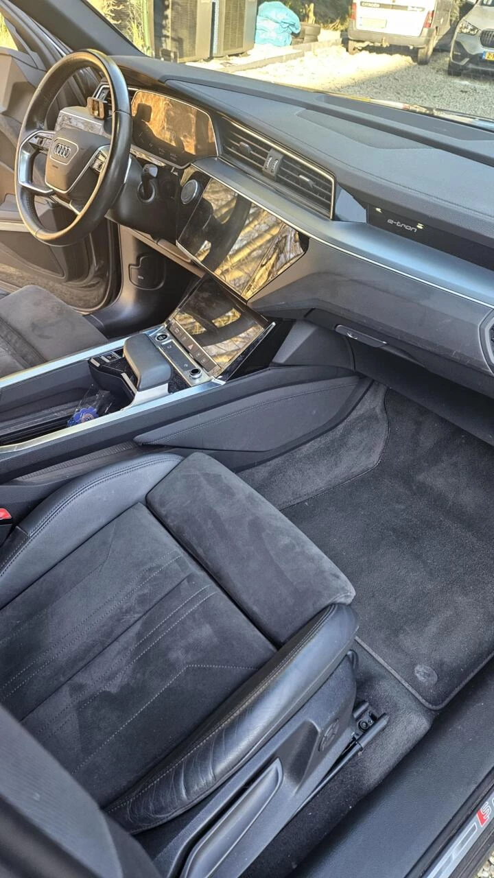 Hoofdafbeelding Audi e-tron