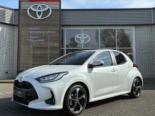 Hoofdafbeelding Toyota Yaris Toyota Yaris HYBRID 130 EXECUTIVE NIEUW & DIRECT LEVERBAAR-EXTRA KORTING!!! KEYLESS BLIND-SPOT PARKSENSOREN STOEL/STUURVERW CAMERA LED 17" LM-VELGEN