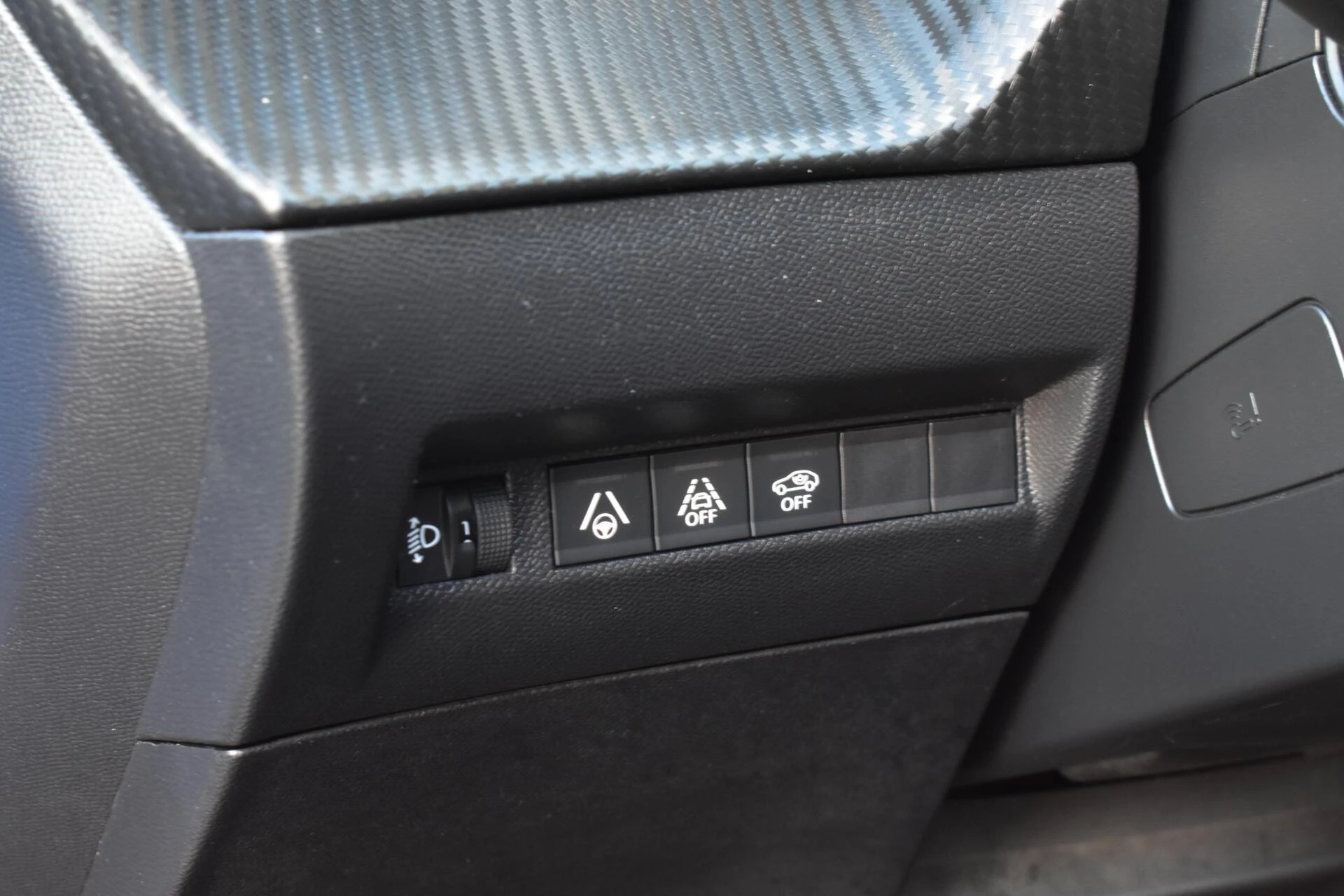 Hoofdafbeelding Peugeot e-2008