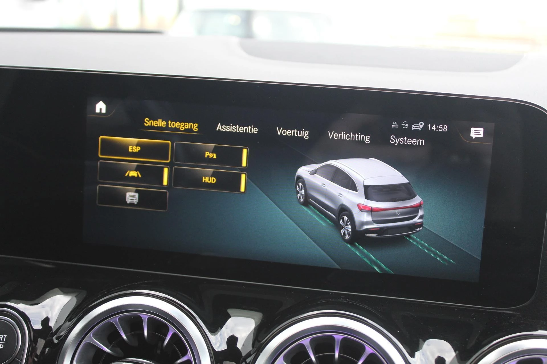 Hoofdafbeelding Mercedes-Benz EQA