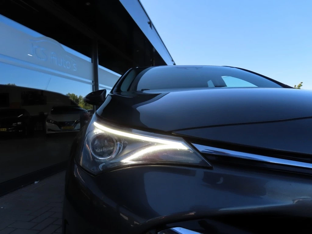 Hoofdafbeelding Toyota Avensis