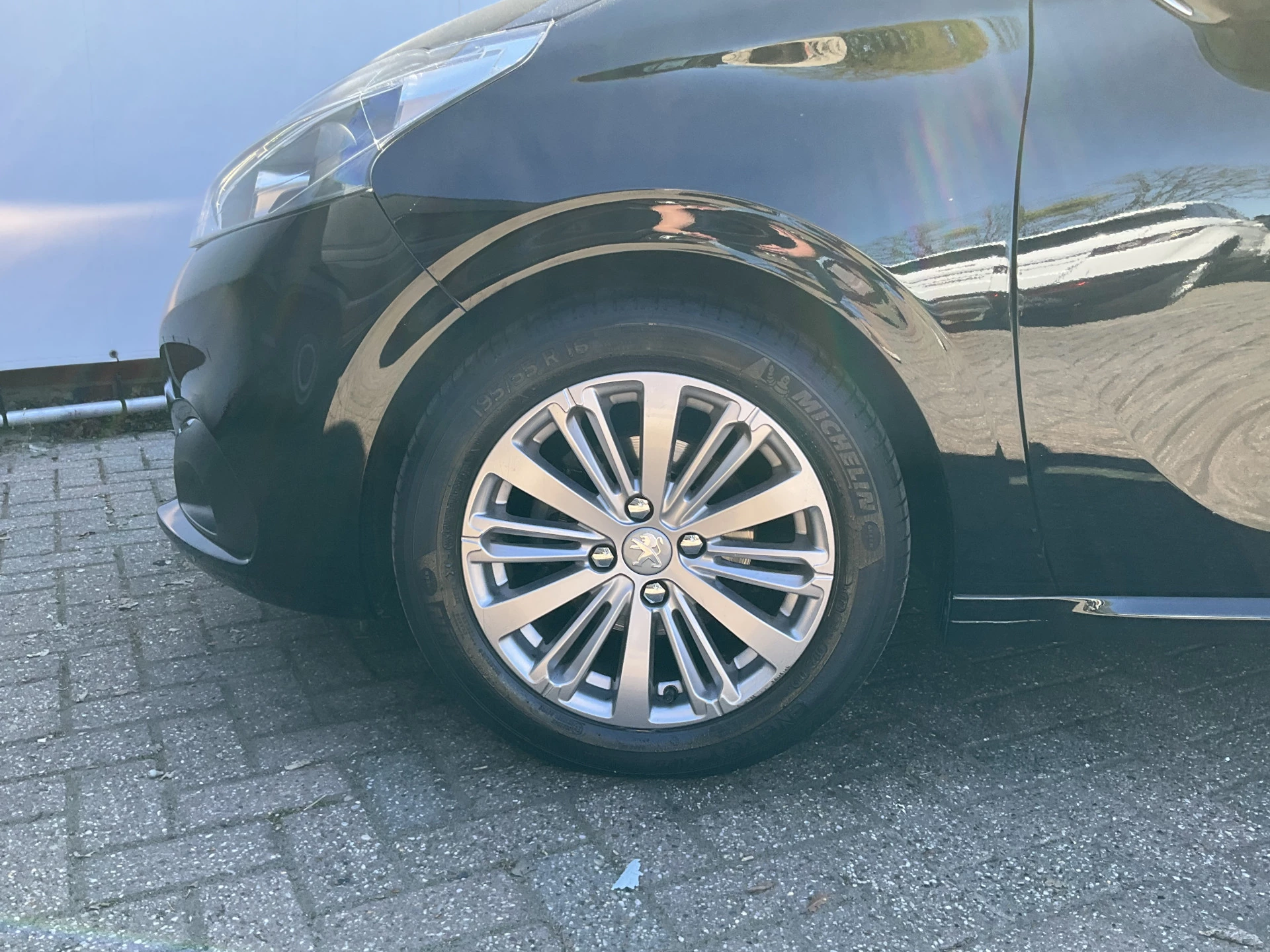 Hoofdafbeelding Peugeot 208