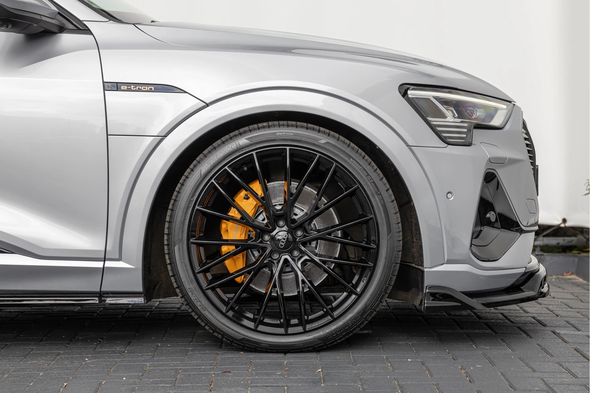 Hoofdafbeelding Audi e-tron