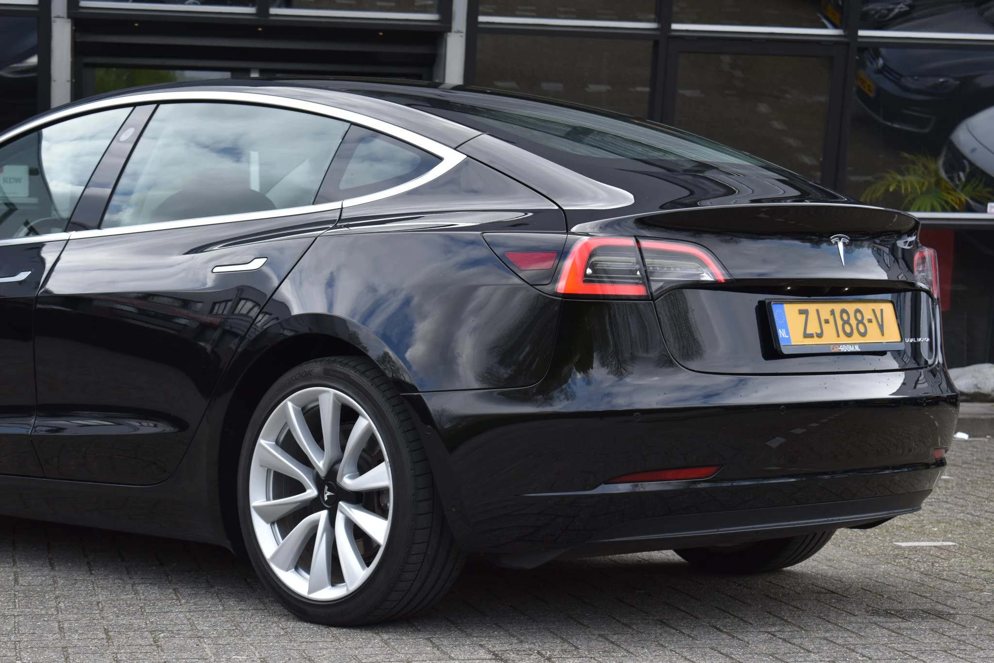 Hoofdafbeelding Tesla Model 3