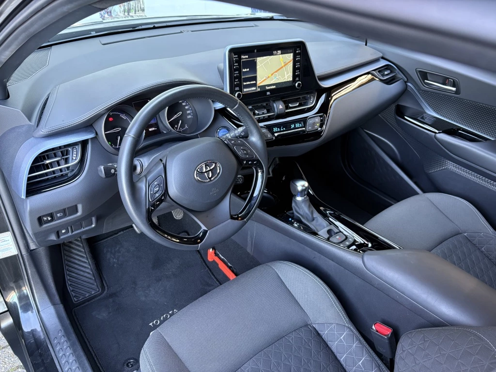 Hoofdafbeelding Toyota C-HR
