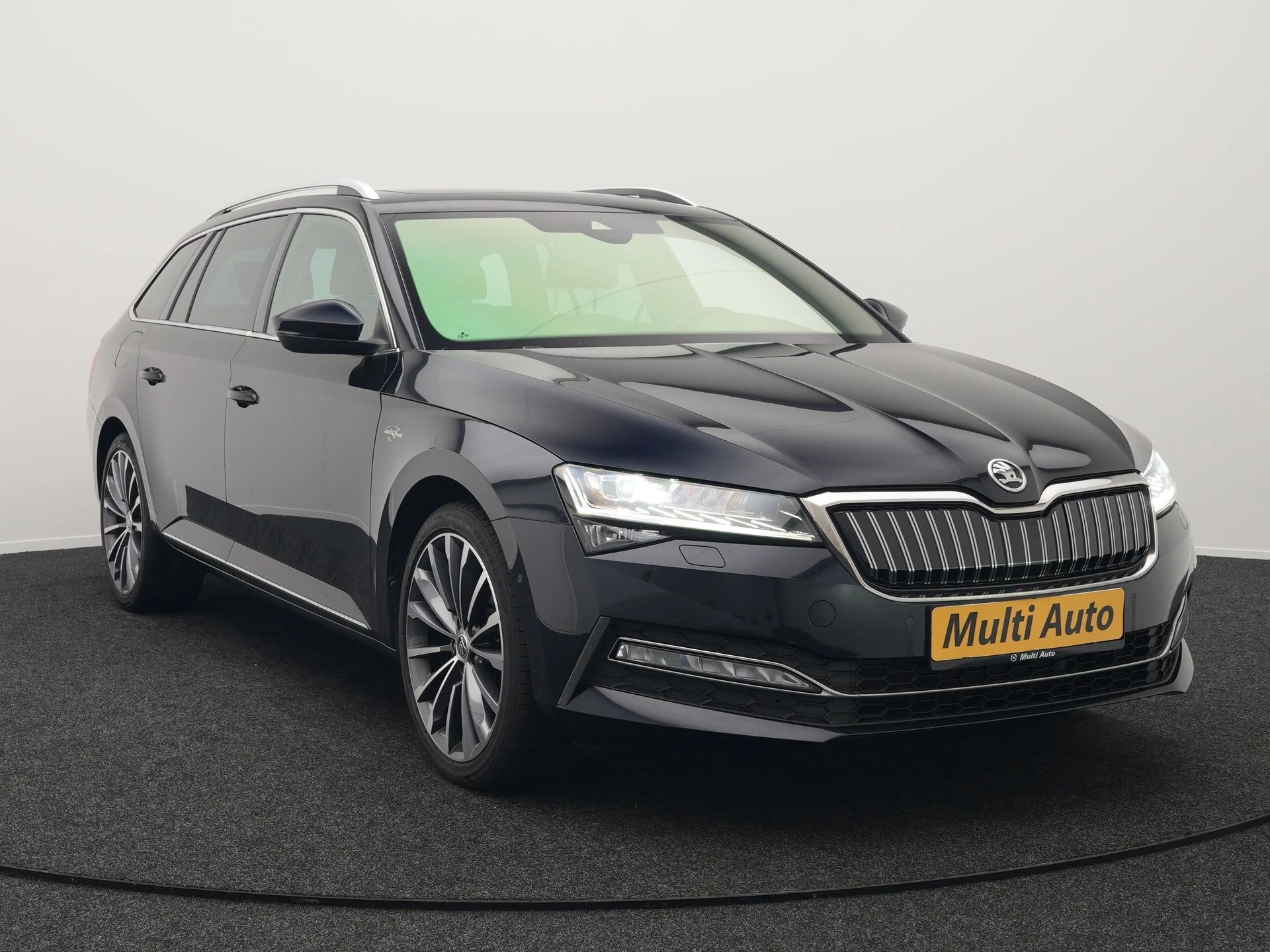 Hoofdafbeelding Škoda Superb