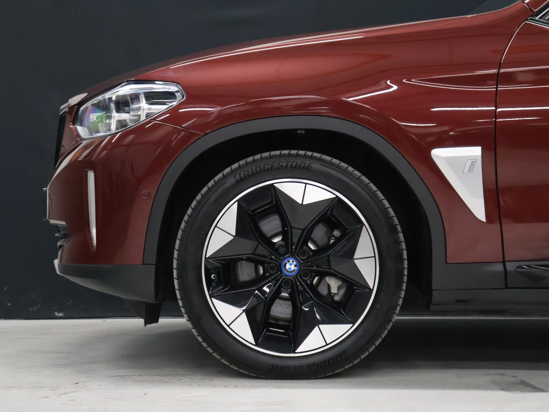 Hoofdafbeelding BMW iX3