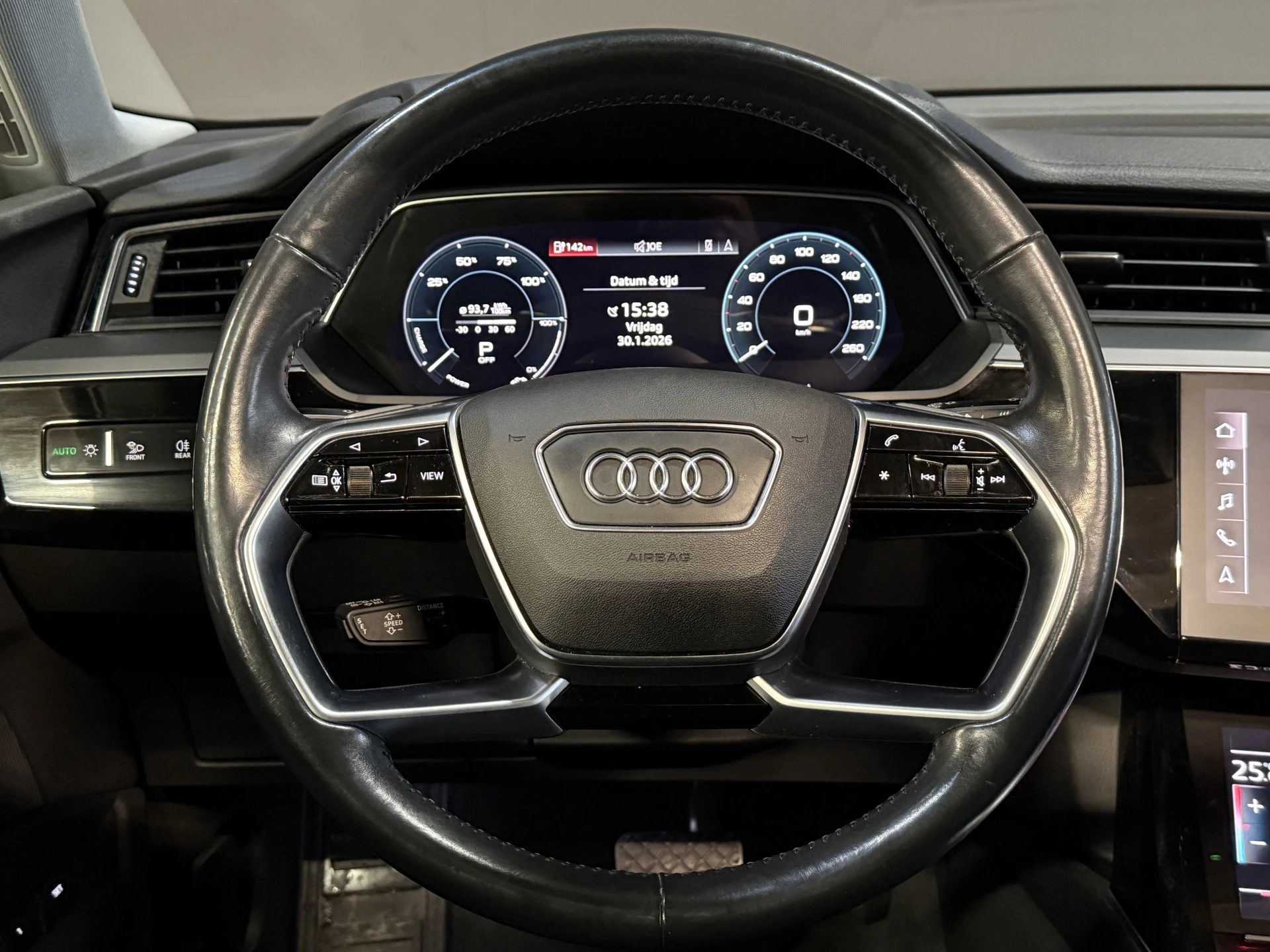 Hoofdafbeelding Audi e-tron