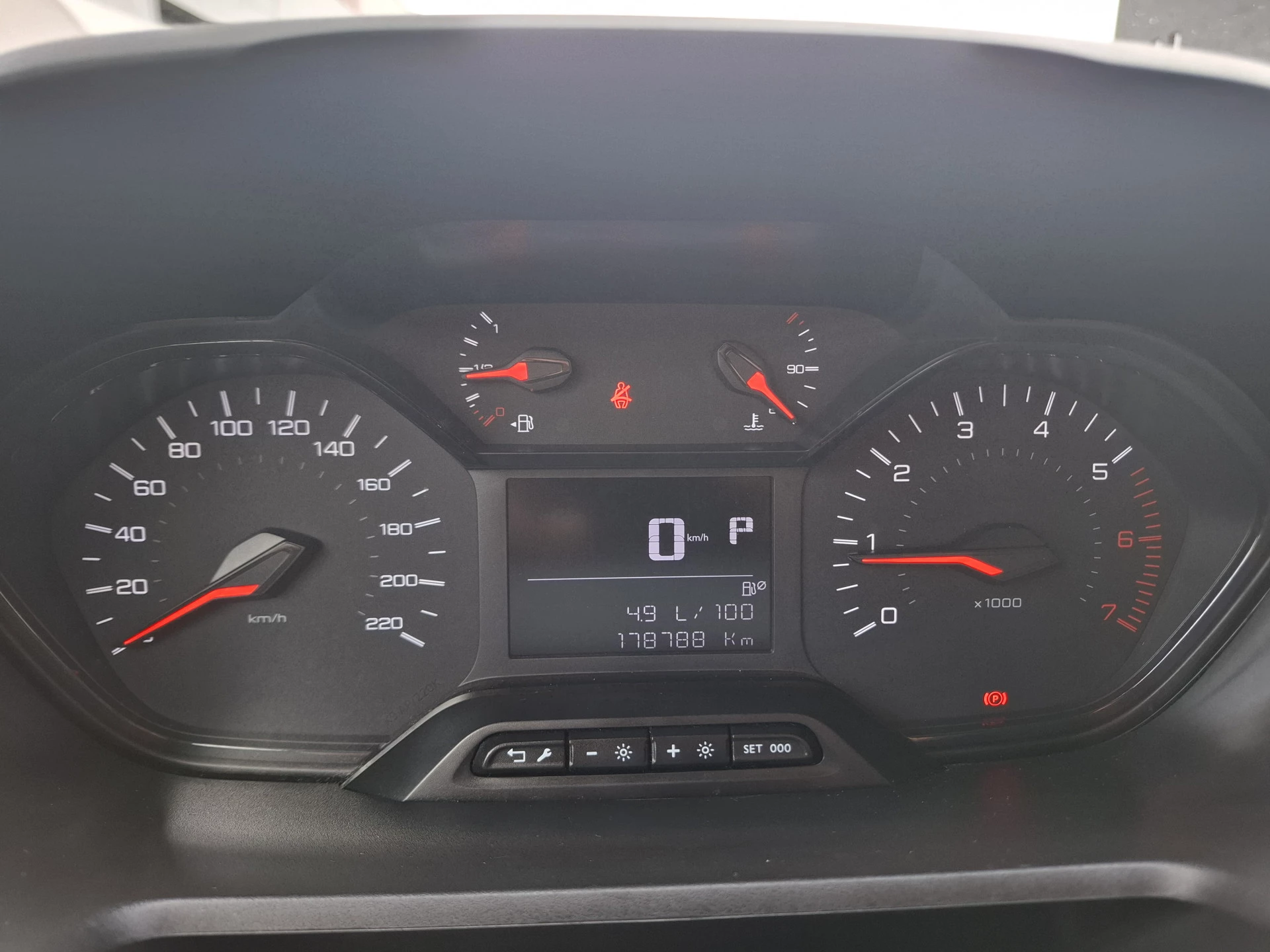 Hoofdafbeelding Peugeot Partner