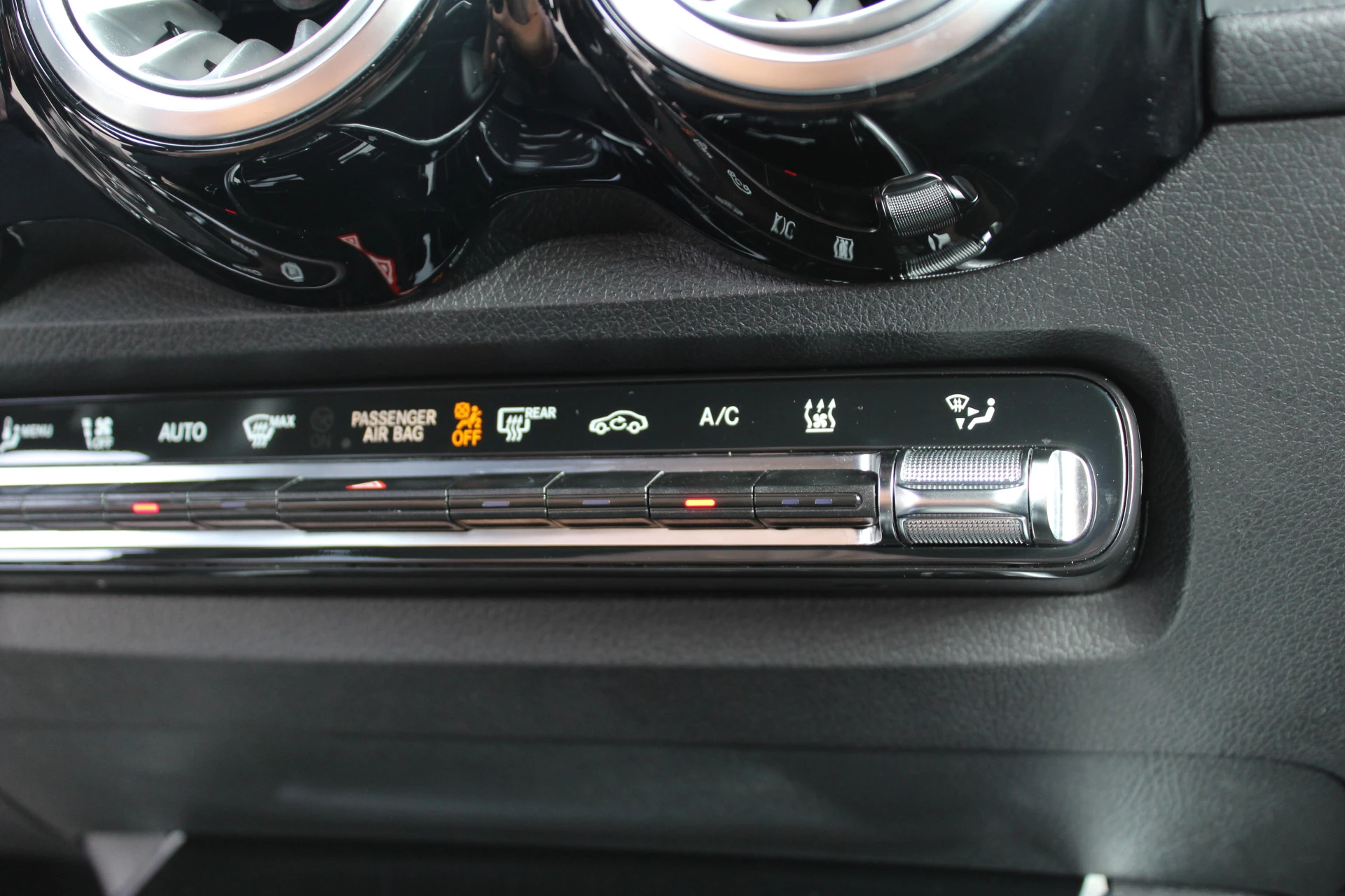 Hoofdafbeelding Mercedes-Benz EQB