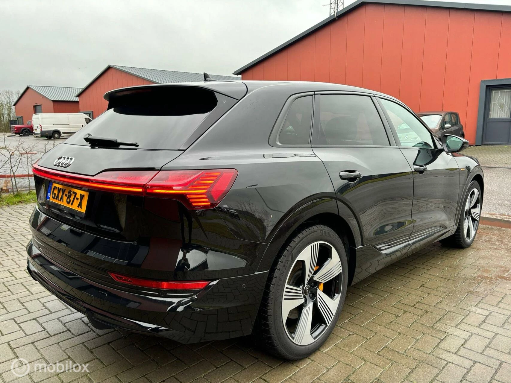 Hoofdafbeelding Audi e-tron