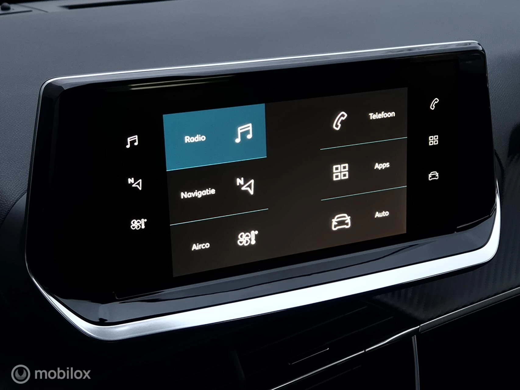 Hoofdafbeelding Peugeot e-208