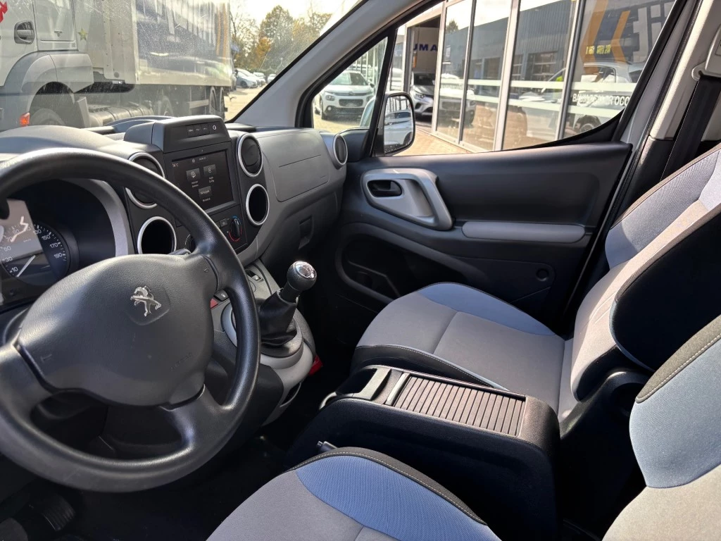 Hoofdafbeelding Peugeot Partner