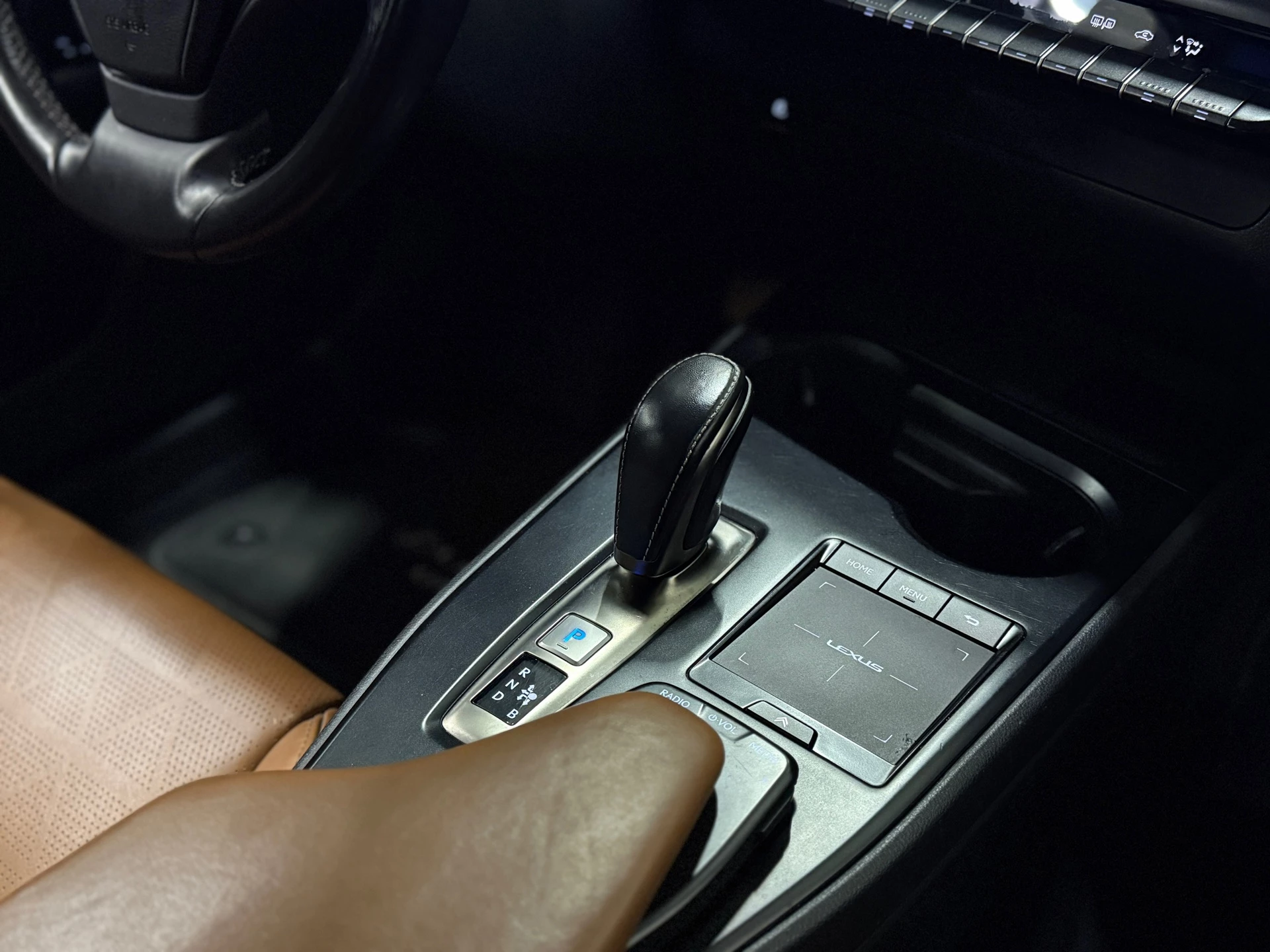 Hoofdafbeelding Lexus UX