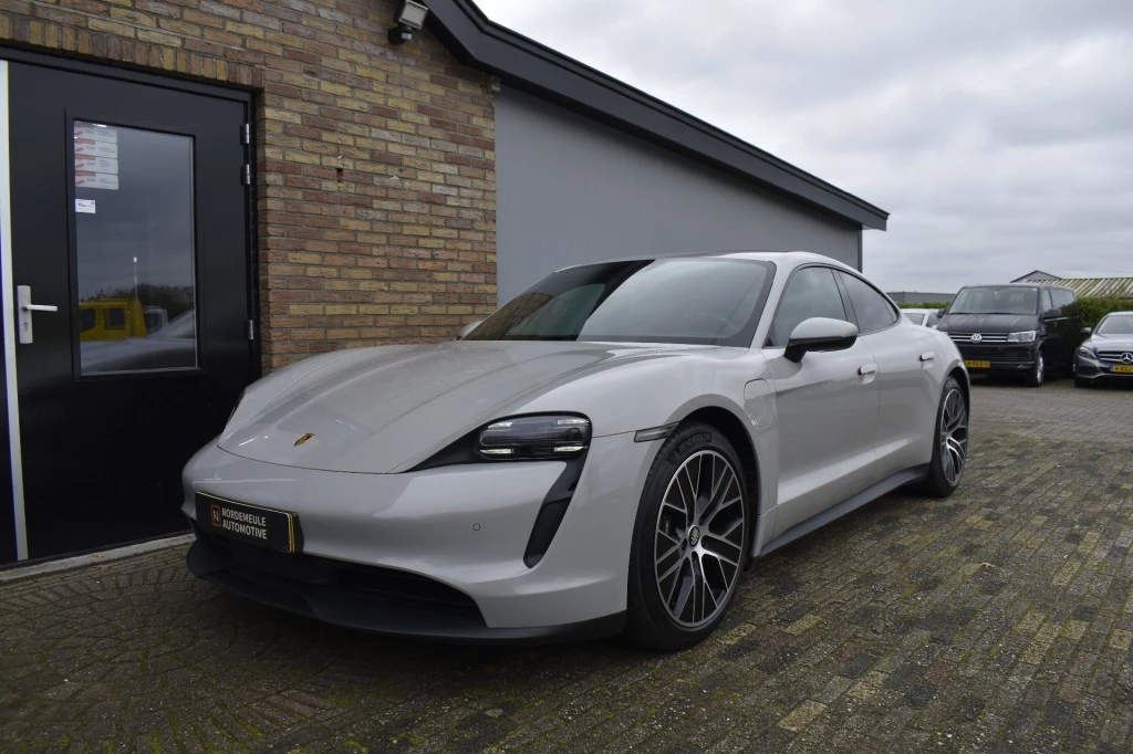 Hoofdafbeelding Porsche Taycan