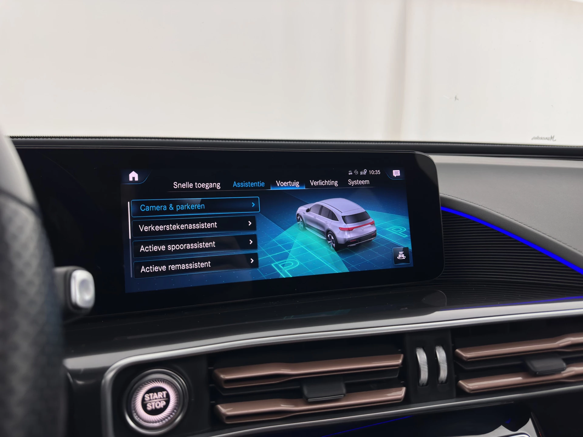 Hoofdafbeelding Mercedes-Benz EQC