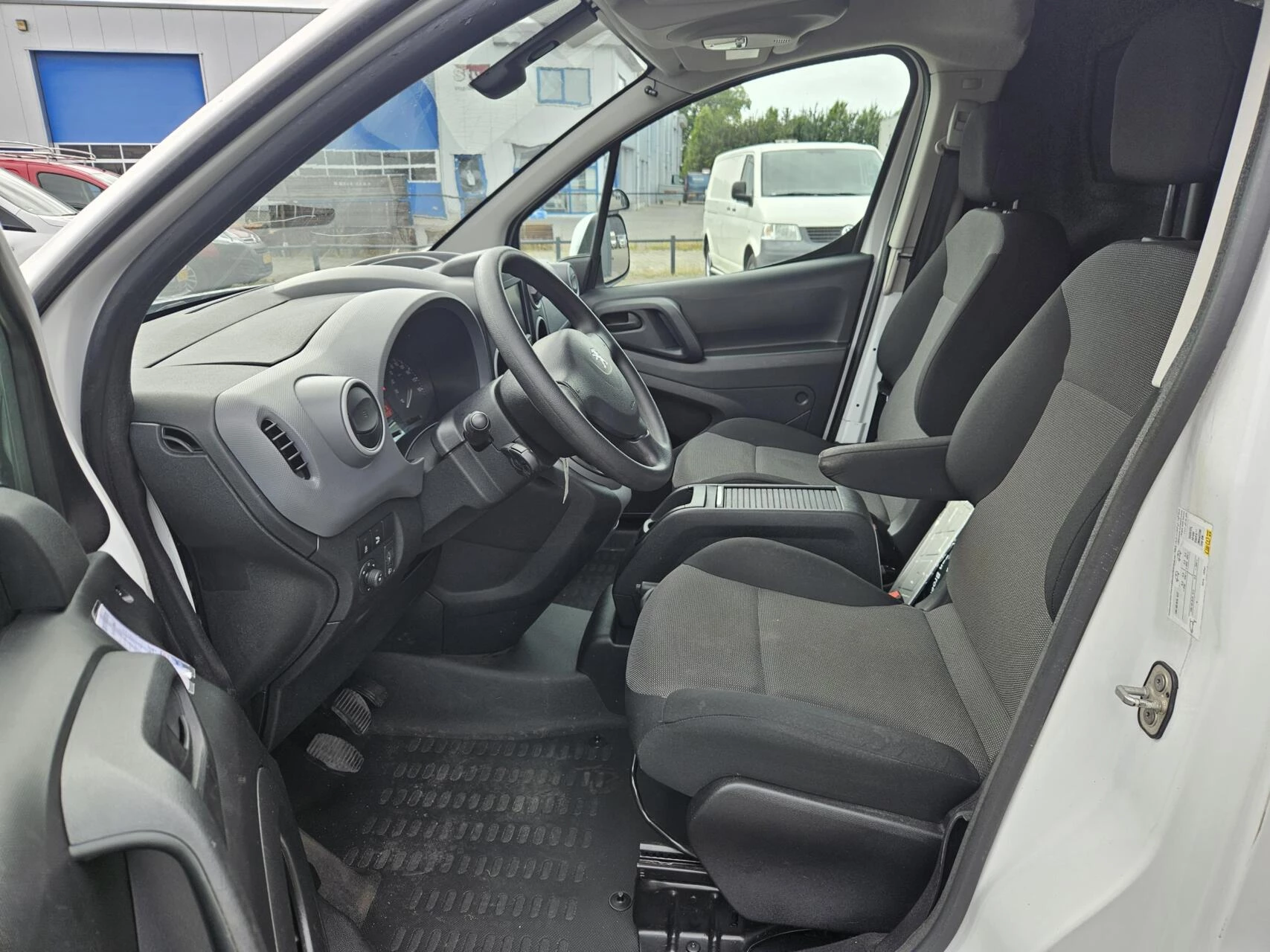 Hoofdafbeelding Peugeot Partner