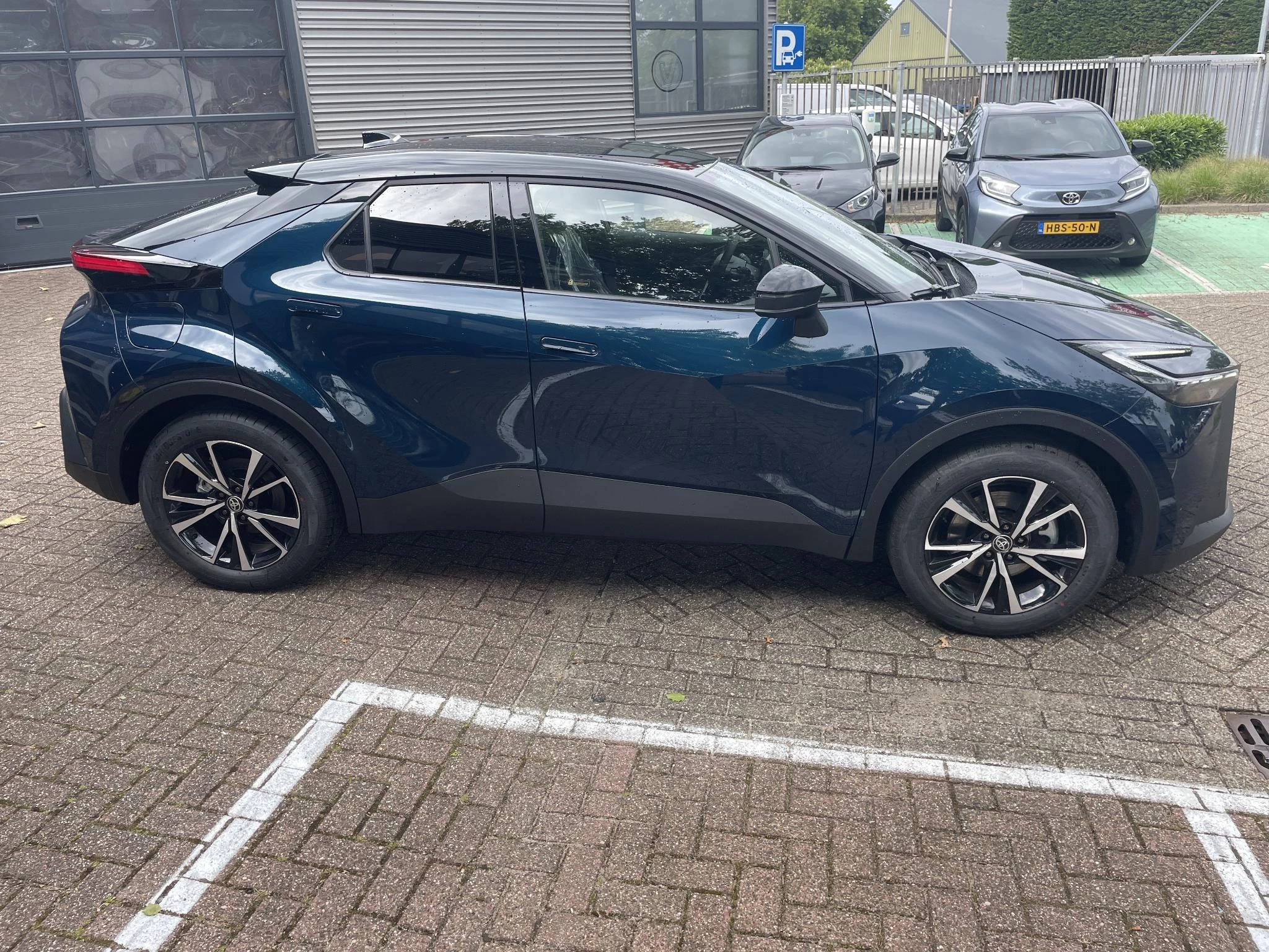 Hoofdafbeelding Toyota C-HR