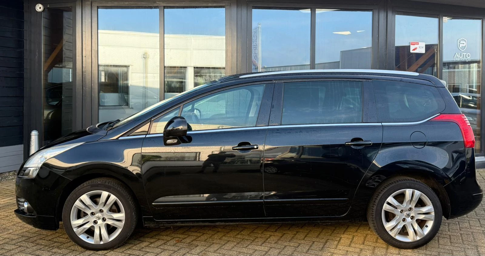 Hoofdafbeelding Peugeot 5008