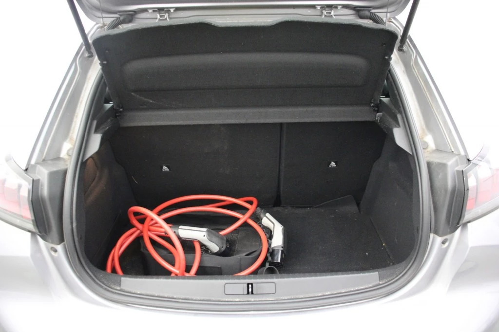 Hoofdafbeelding Peugeot e-208