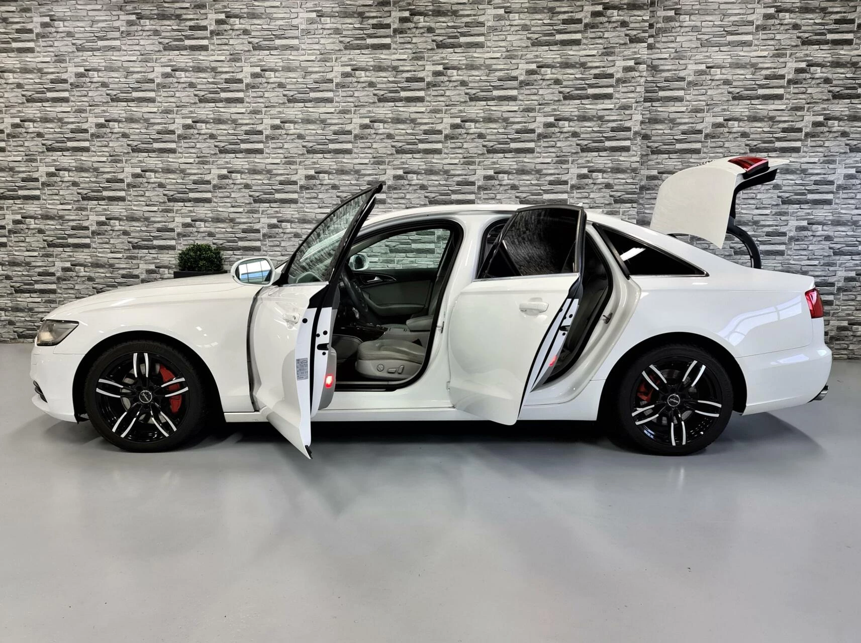 Hoofdafbeelding Audi A6