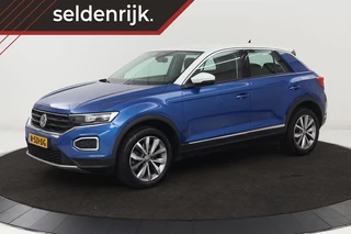 Hoofdafbeelding Volkswagen T-Roc Volkswagen T-Roc 1.5 TSI Sport | Stoelverwarming | Full LED |  Trekhaak | Navigatie | Climate control | PDC | Sportstoelen | Cruise control | Bluetooth