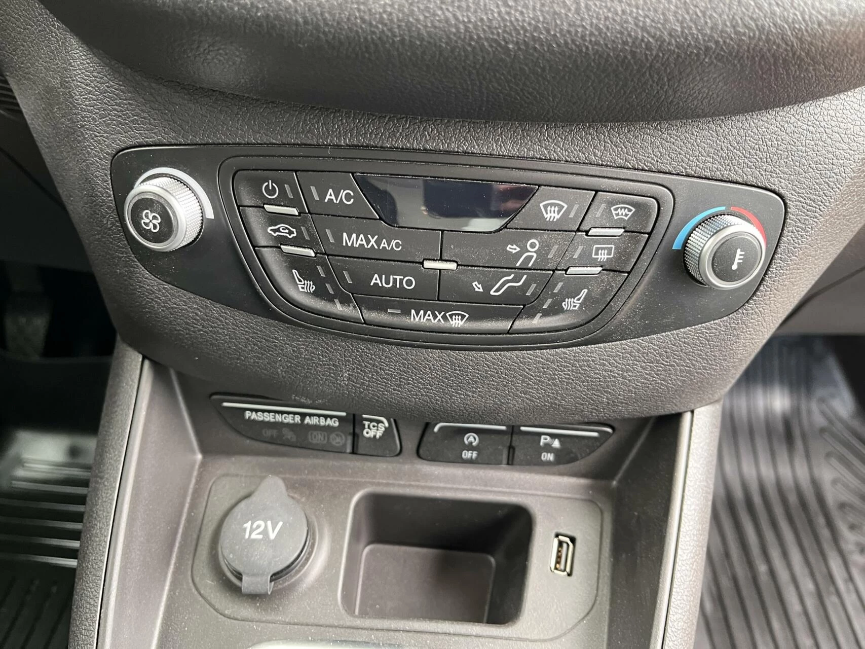 Hoofdafbeelding Ford Transit Courier