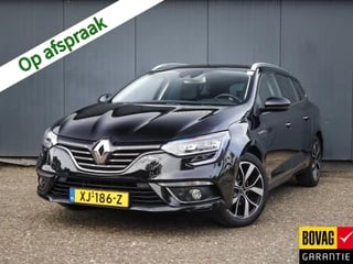 Renault Mégane Estate 1.3 TCe Bose (141 PK) 1e-Eig, Renault-Dealer-Onderh, 12-Mnd-Bovag, NL-Auto, Massage, Panoramadak, Leer, Head-Up, Navigatie/Apple-Carplay/Android-Auto, Keyless-Entry/Start, Cruisecontrol, DAB, Stoelverwarming, Achteruitrijcamera, Parkeersensoren-V+A, Licht-Zicht-Pakket, Premium-Audio, Privacy-Glas