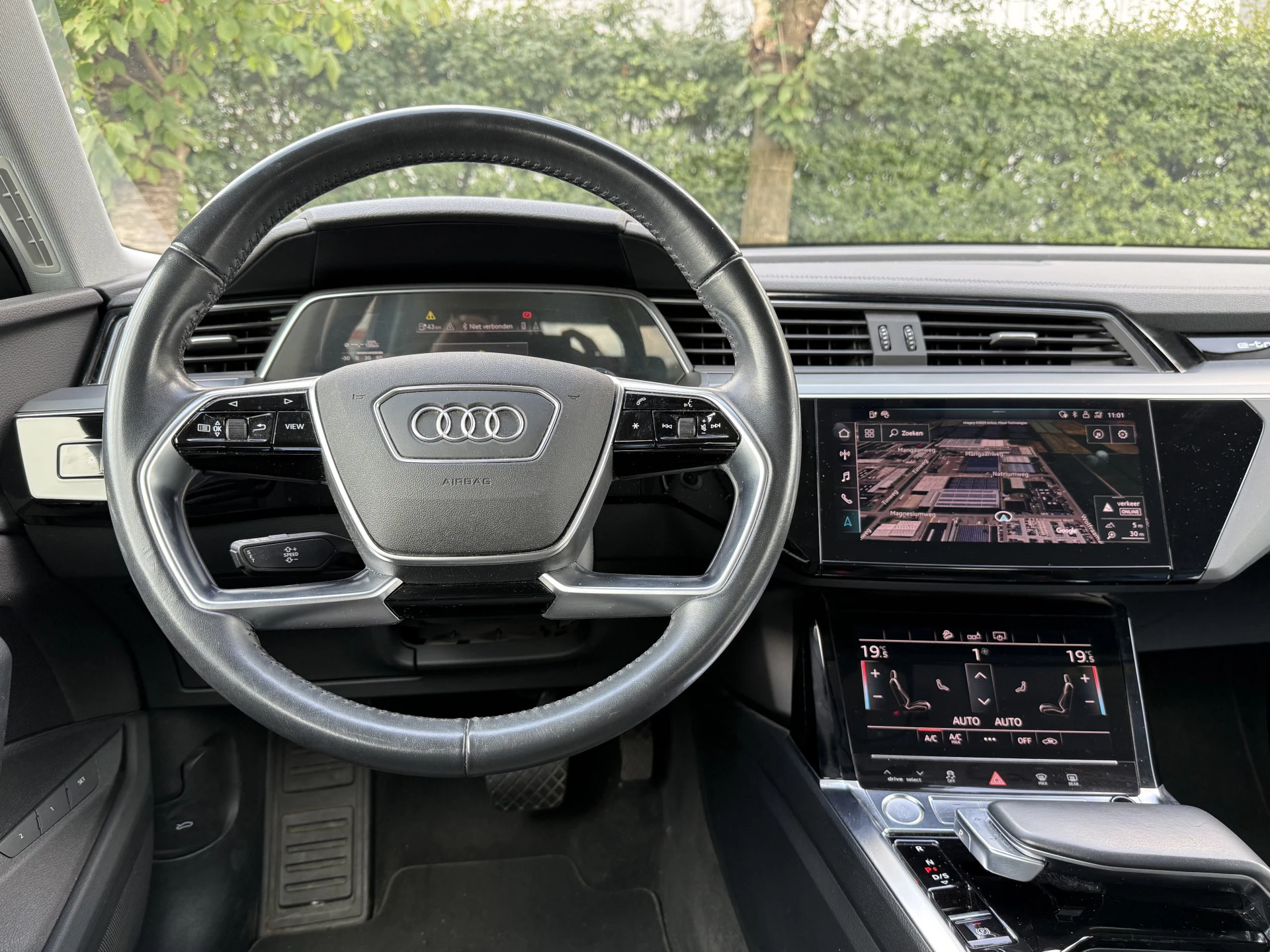 Hoofdafbeelding Audi e-tron