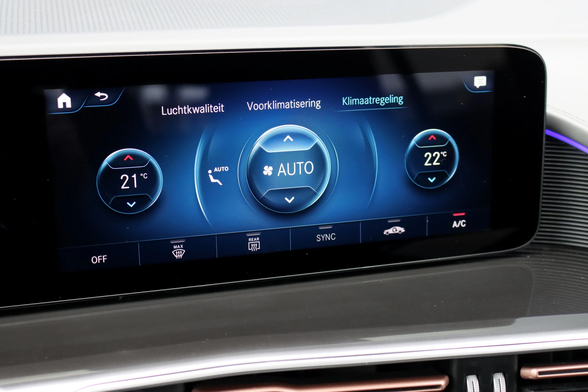 Hoofdafbeelding Mercedes-Benz EQC
