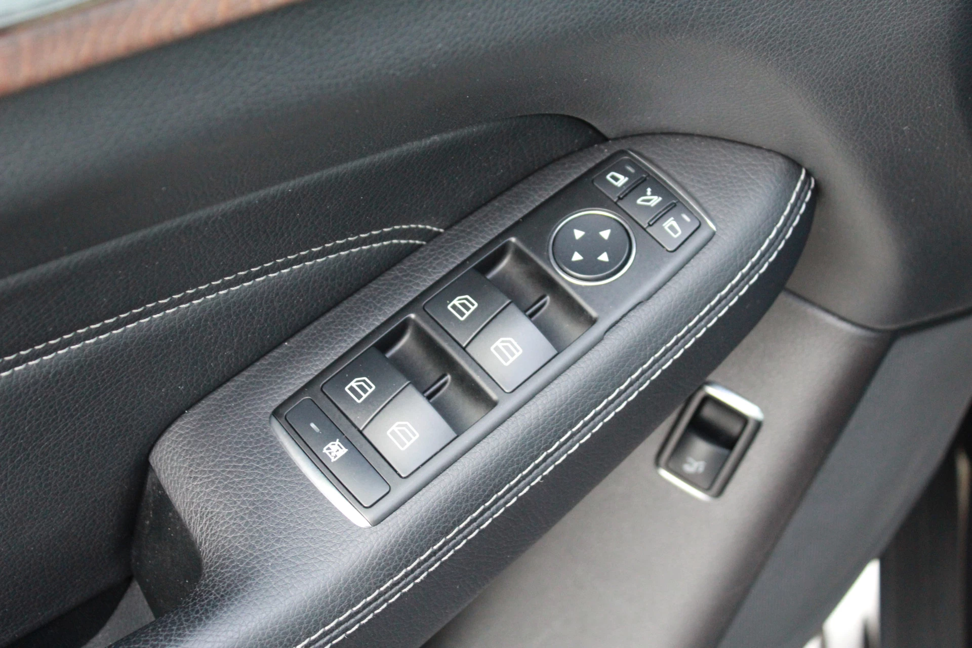 Hoofdafbeelding Mercedes-Benz M-Klasse