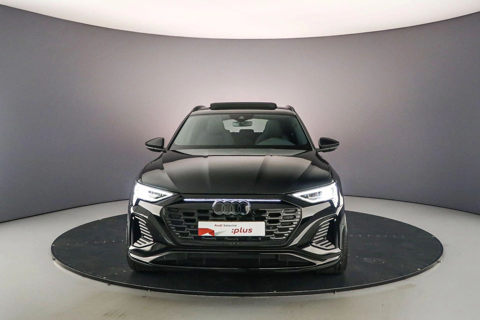 Hoofdafbeelding Audi Q8 e-tron