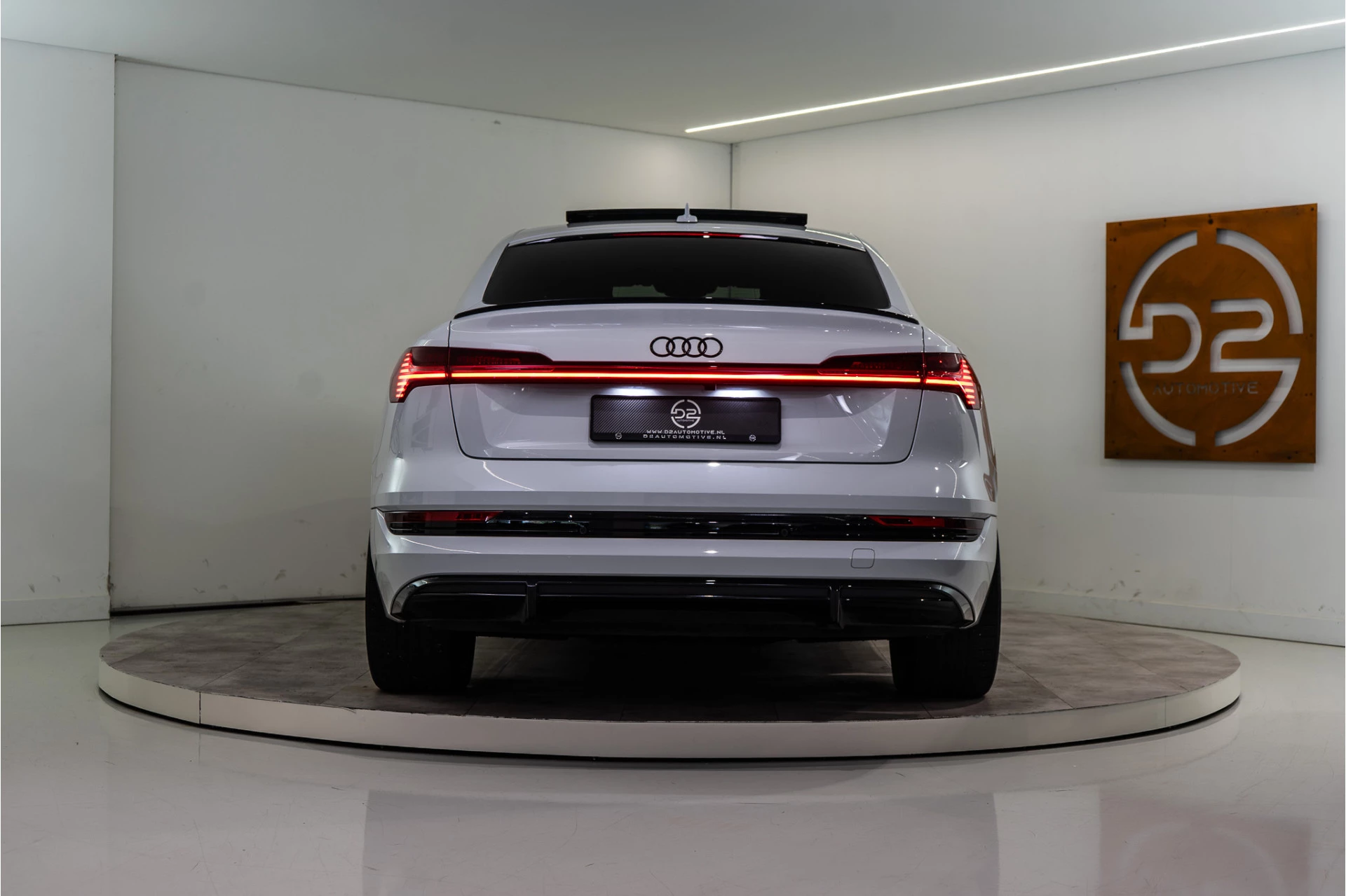 Hoofdafbeelding Audi e-tron
