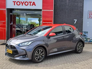 Toyota Yaris 1.5 HYBRID DYNAMIC BI-TONE APPLE & ANDROID 16"LMV LED PARK-SENSOREN STOELVERW. INKLP-SPIEGELS CAMERA